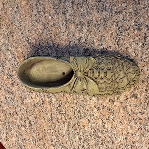 VICTORIAN SHOE DECOR